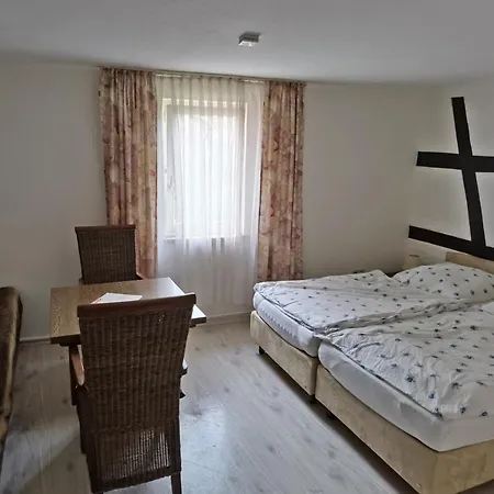 Inn Zum Schwarzen Adler Mainberg